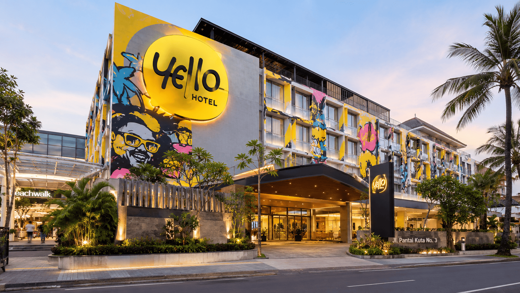 YELLO Hotel Kuta Beachwalk Bali